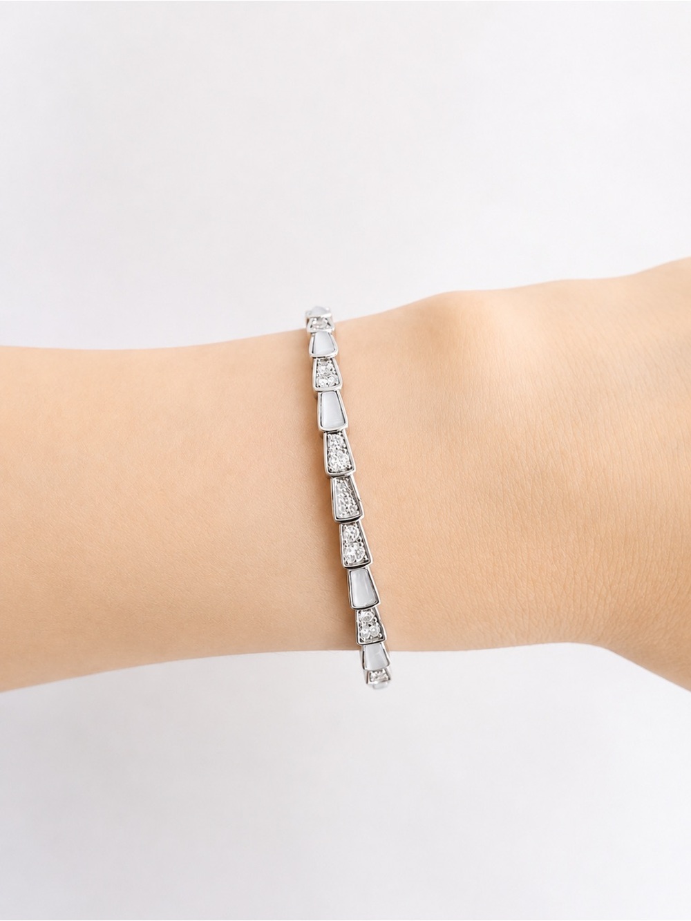Silver-Tone Crystal Link Bracelet – 16cm